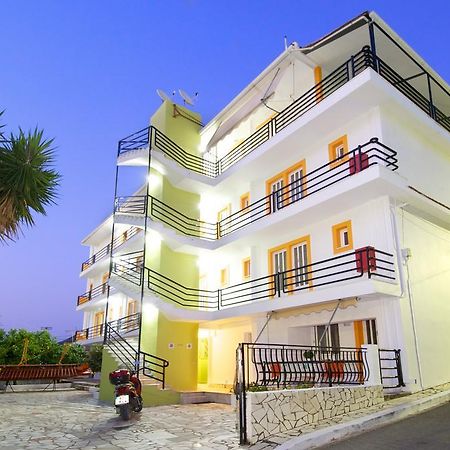 Remezzo Apartments Sami  Bilik gambar