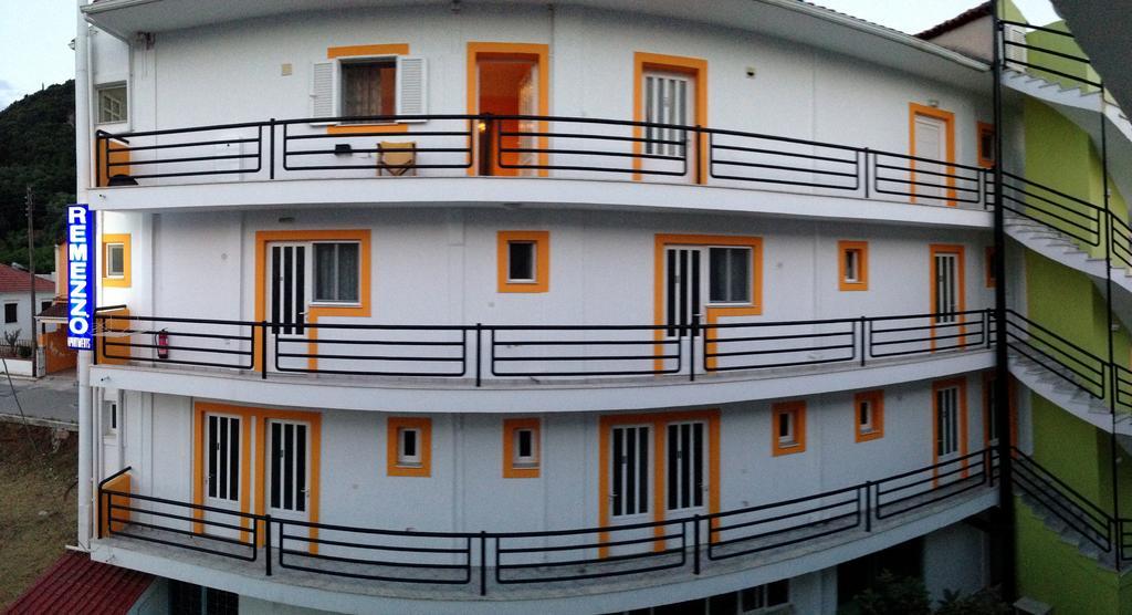 Remezzo Apartments Sami  Bilik gambar